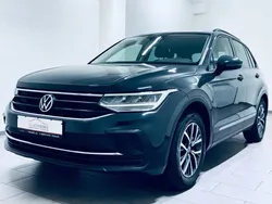 Grau Gebraucht 2021 VW Tiguan SUV | 19.480 € (Fairer Preis)