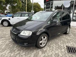 Schwarz Gebraucht 2003 VW Touran Highline Van / Kleinbus | 1.890 € (Fairer Preis)