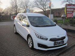 Weiß Gebraucht 2017 Kia Ceed Sportswagon Kombi | 10.990 € (Etwas zu teuer)