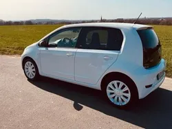 Weiß Gebraucht 2017 VW up! Sound Kleinwagen | 8.900 € (Fairer Preis)