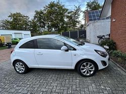 Weiß Gebraucht 2013 Opel Corsa Innovation Kleinwagen | 5.900 € (Fairer Preis)