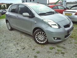 Medium silver metallic Gebraucht 2009 Toyota Yaris Cool Kleinwagen | 2.800 € (Fairer Preis)