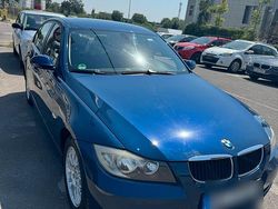 Blau Gebraucht 2006 BMW 318 Limousine | 2.450 € (Guter Preis)