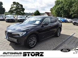 Colore esterno nero vulcano, Gebraucht 2017 Alfa Romeo Stelvio Super SUV | 18.490 € (Teuer)