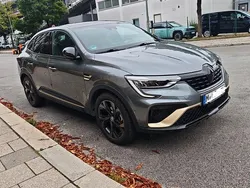 Grau Gebraucht 2022 Renault Arkana SUV | 22.990 €