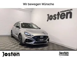Silber (shimmering silver (silber)) Neu 2025 Hyundai i30 N Line Limousine | 25.990 € (Guter Preis)