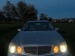 Grau Gebraucht 2004 Mercedes E200 Limousine | 3.000 € (Superpreis)