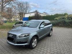 Grau Gebraucht 2006 Audi Q7 SUV | 5.450 € (Guter Preis)