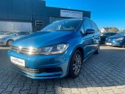 Blau Gebraucht 2016 VW Touran Comfortline Van / Kleinbus | 13.999 € (Fairer Preis)