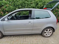 Silber Gebraucht 2006 VW Polo Sportline Kleinwagen | 2.450 € (Fairer Preis)
