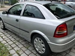 Grau Gebraucht 2001 Opel Astra Limousine | 1.500 € (Fairer Preis)