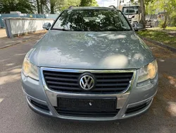 Grau Gebraucht 2009 VW Passat Comfortline Limousine | 850 €