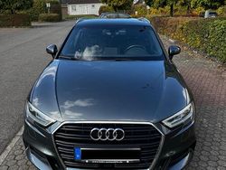 Grau Gebraucht 2016 Audi A3 Sportback Ambition Kleinwagen | 18.900 € (Etwas zu teuer)