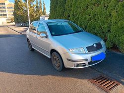 Silber Gebraucht 2007 Skoda Fabia Limousine | 3.200 € (Fairer Preis)