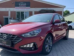 Rot Gebraucht 2022 Hyundai i30 Trend Limousine | 13.999 € (Fairer Preis)