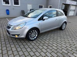 Grau Gebraucht 2010 Opel Corsa Edition Limousine | 2.400 € (Fairer Preis)