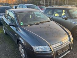 Grau Gebraucht 2002 Fiat Stilo Dynamic Limousine | 1.599 € (Etwas zu teuer)