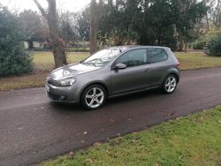 Grau Gebraucht 2010 VW Golf VI Kleinwagen | 3.990 € (Guter Preis)