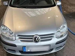 Grau Gebraucht 2005 VW Golf V Limousine | 1.600 € (Guter Preis)