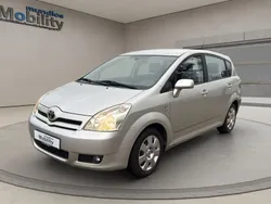 Silber Gebraucht 2005 Toyota Corolla Verso Sol Van / Kleinbus | 6.380 € (Etwas zu teuer)
