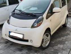 Weiß Gebraucht 2011 Mitsubishi i-MiEV Kleinwagen | 2.999 €