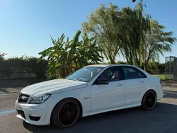 Weiß Gebraucht 2010 Mercedes C63 AMG AMG Limousine | 27.500 €