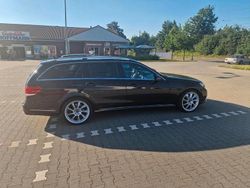 Schwarz Gebraucht 2014 Mercedes E250 Kombi | 14.200 € (Fairer Preis)