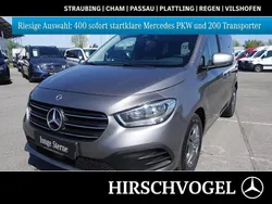 Grau Gebraucht 2023 Mercedes T180 Style Van / Kleinbus | 24.490 € (Superpreis)