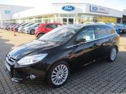Schwarz Gebraucht 2014 Ford Focus Titanium Limousine | 7.950 € (Etwas zu teuer)