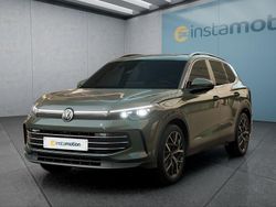 Grün Neu 2025 VW Tiguan SUV | 66.649 €