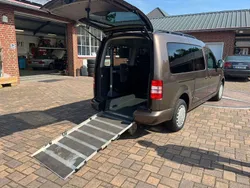 Toffee/graciosabraun Gebraucht 2013 VW Caddy Maxi Edition Van / Kleinbus | 16.900 € (Teuer)