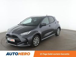 Grau Gebraucht 2022 Toyota Yaris Hybrid Kleinwagen | 20.790 € (Fairer Preis)