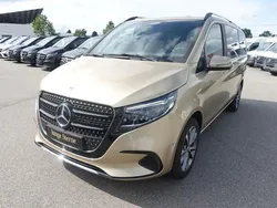 Kalaharigold met. Gebraucht 2024 Mercedes V300 Avantgarde Van / Kleinbus | 79.700 €