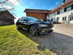 Schwarz Gebraucht 2015 Skoda Superb Kombi | 16.333 €