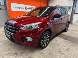 Rot Gebraucht 2019 Ford Kuga ST-Line SUV | 15.999 € (Fairer Preis)