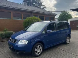Blau Gebraucht 2006 VW Touran Van / Kleinbus | 4.100 € (Etwas zu teuer)