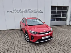 Signalrot metallic Gebraucht 2025 Kia Stonic Vision SUV | 21.990 € (Fairer Preis)