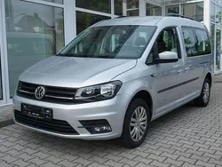 Silber Gebraucht 2017 VW Caddy Maxi Life Trendline Van / Kleinbus | 16.950 €