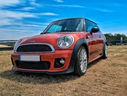 Orange Gebraucht 2011 Mini Cooper D Kleinwagen | 9.500 €