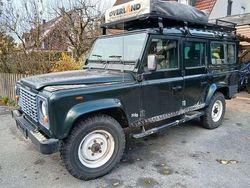 Grün Gebraucht 2002 Land Rover Defender SUV | 25.900 € (Etwas zu teuer)