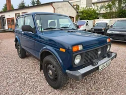 Blau Gebraucht 2011 Lada niva SUV | 4.800 € (Guter Preis)
