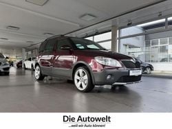 Rot Gebraucht 2011 Skoda Roomster Scout Plus Edition Kombi | 9.980 € (Guter Preis)