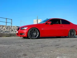 Rot Gebraucht 2006 BMW 330 Coupé | 9.200 € (Guter Preis)