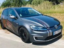 Grau Gebraucht 2018 VW e-Golf Kleinwagen | 13.900 € (Fairer Preis)