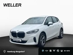 Alpinweiss iii (weiß) Gebraucht 2024 BMW 218 Active Tourer Performance Van / Kleinbus | 28.790 € (Superpreis)