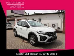 Weiß Gebraucht 2022 Dacia Sandero Essentiel Kleinwagen | 12.890 € (Guter Preis)