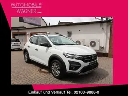 Weiß Gebraucht 2022 Dacia Sandero Essentiel Kleinwagen | 13.990 € (Guter Preis)