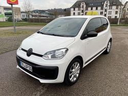 Weiß Gebraucht 2017 VW up! CLUB Kleinwagen | 6.200 € (Guter Preis)