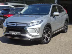 Silber metallic Gebraucht 2018 Mitsubishi Eclipse Cross Top SUV | 18.970 € (Teuer)