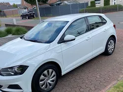 Weiß Gebraucht 2019 VW Polo Comfortline Limousine | 9.000 € (Guter Preis)